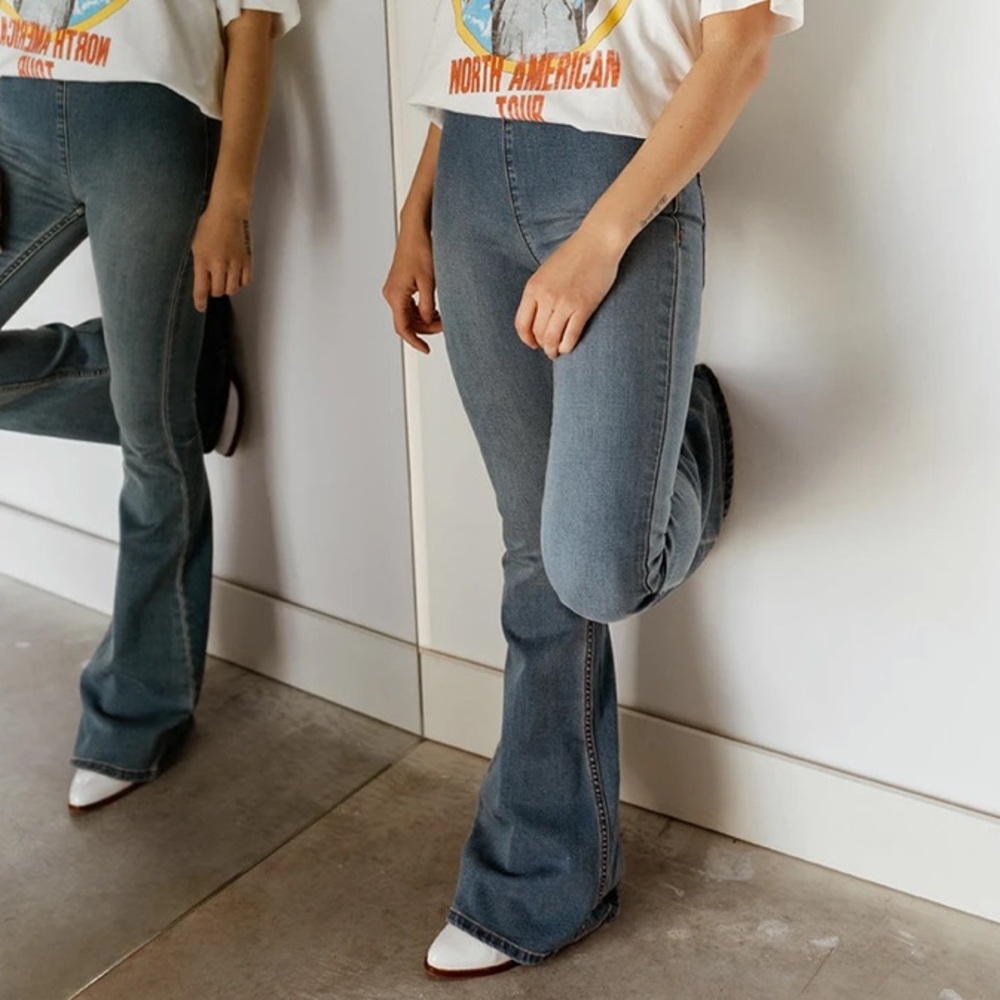FREE PEOPLE PENNY PULL ON FLARE JEAN